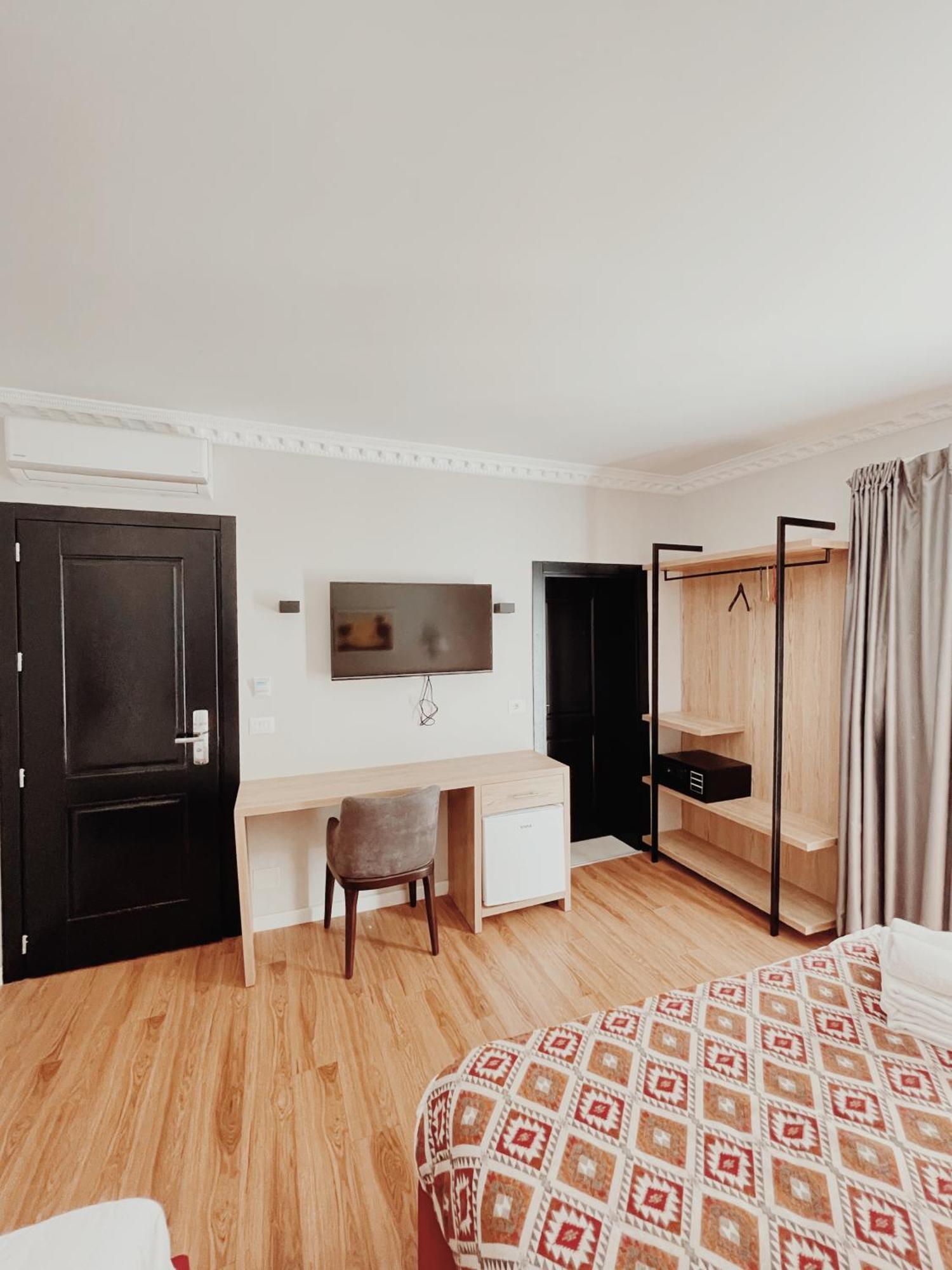 Ruby Palace Vlorë Εξωτερικό φωτογραφία