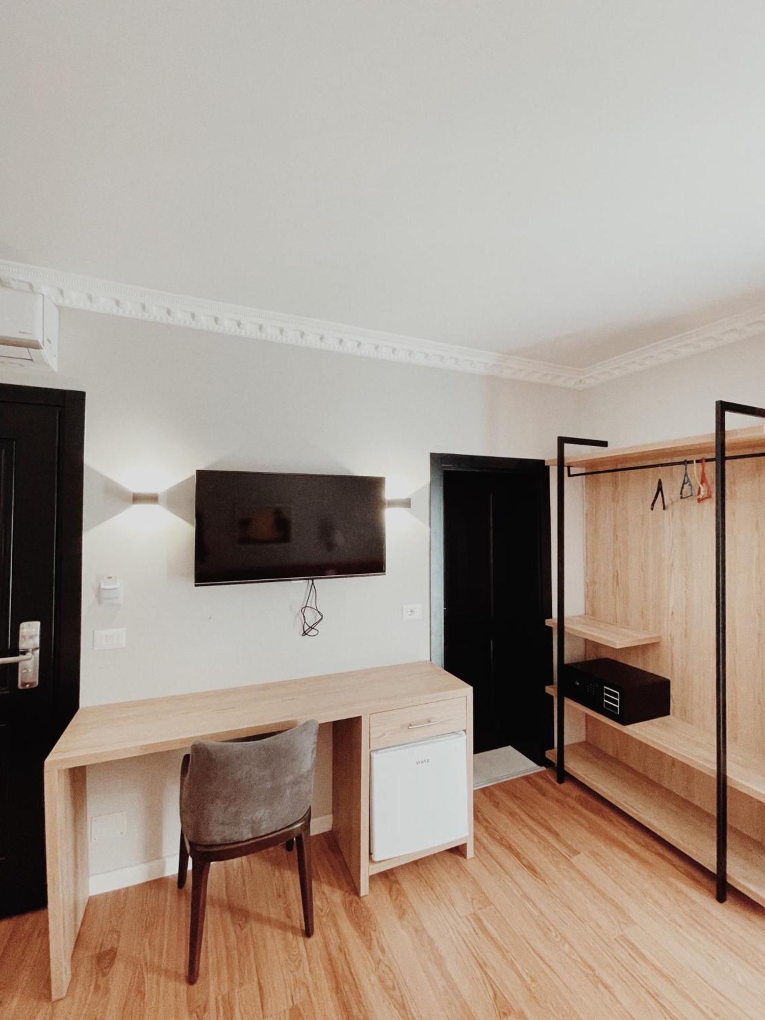 Ruby Palace Vlorë Εξωτερικό φωτογραφία